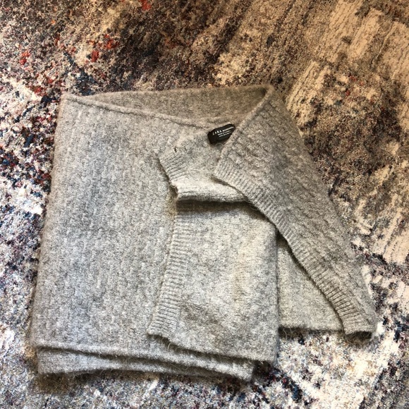 Grey Zara scarf - Picture 1 of 2